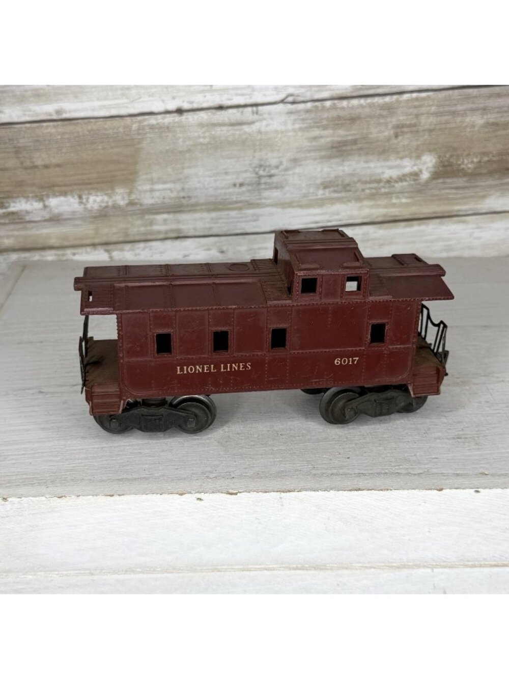 Vintage Post War Lionel Lines Maroon 6017 Plastic Caboose O Gauge FC